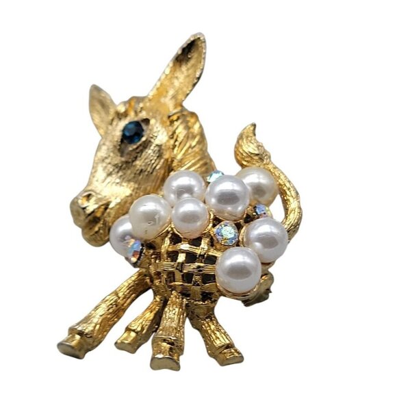Donkey Brooch Faux Pearl & Aurora Borealis Rhinestone Gold Tone Setting - Picture 1 of 9